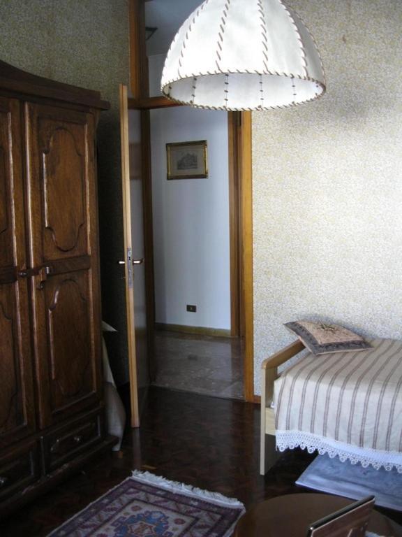 Bed and Breakfast La Casa Dei Pini Malnate Exterior foto