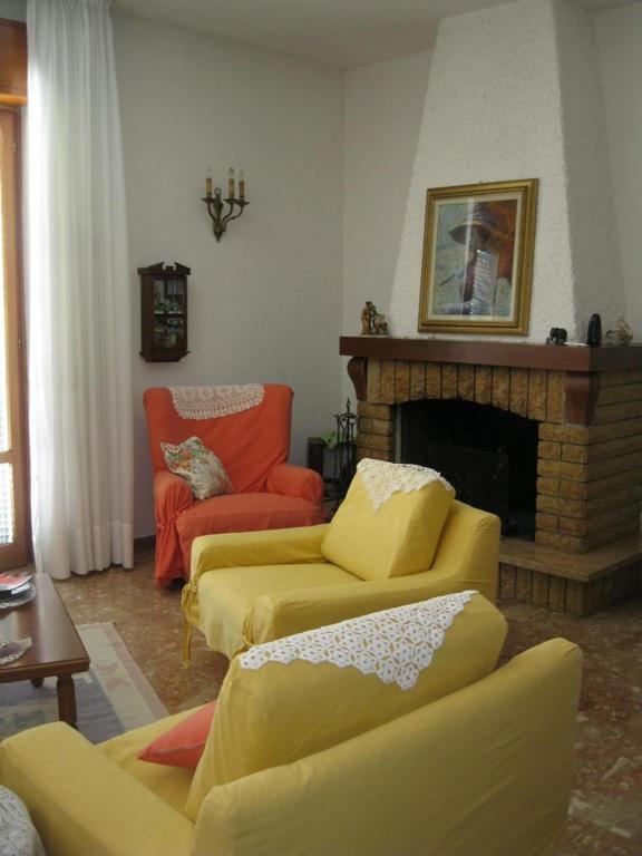 Bed and Breakfast La Casa Dei Pini Malnate Exterior foto
